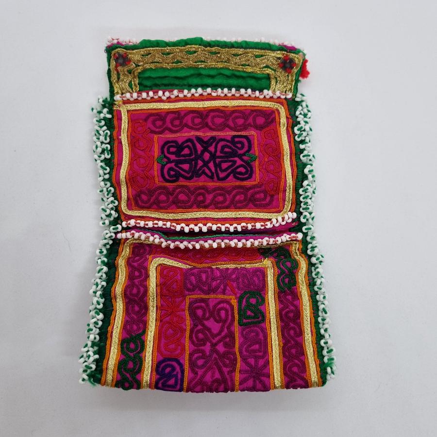 Handmade Tribal Pouch/Purse - Maki inside